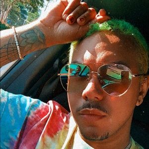 Meet your Posher, Amytrius